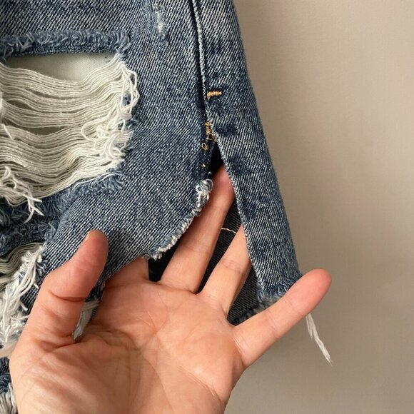 AGOLDE Rumi Distressed Mid Rise Waist Denim Dark Wash Casual Jean Shorts Blue 28 - Picture 5 of 10